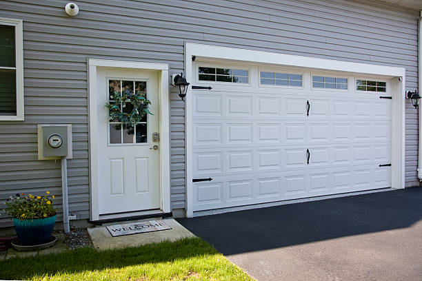 24/7 Emergency Garage Door Panel Replacement experts in Ansted, WV